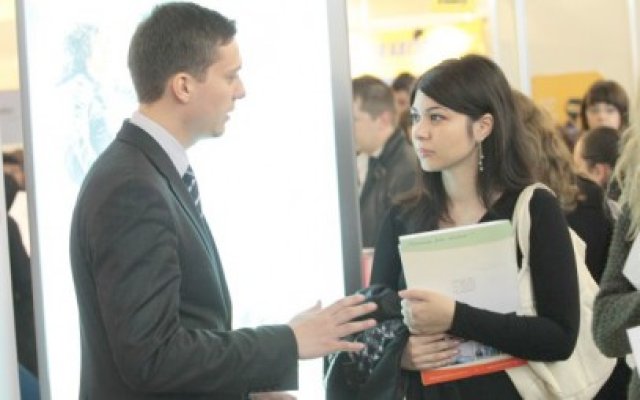 Companiile cu peste 1.000 de angajaţi, obligaţi să raporteze impactul de mediu